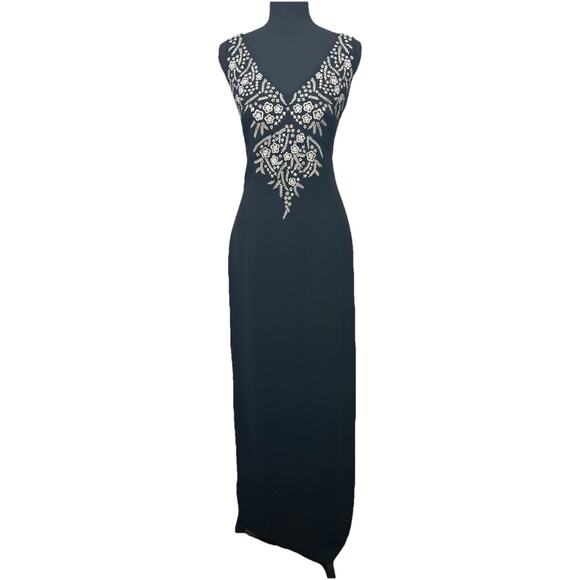 Maggy London Dresses & Skirts - Maggy London Black Embroidered Floral Sleeveless Maxi Dress Size 10